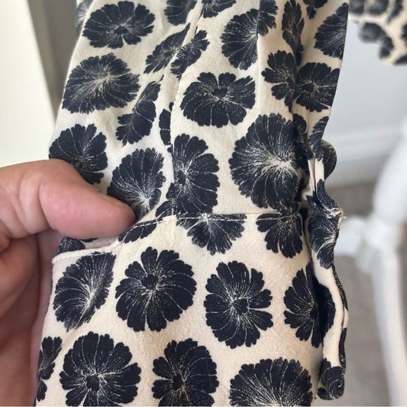 Womens Amour Vert Black & White lTie-Hem - Picture 4 of 7